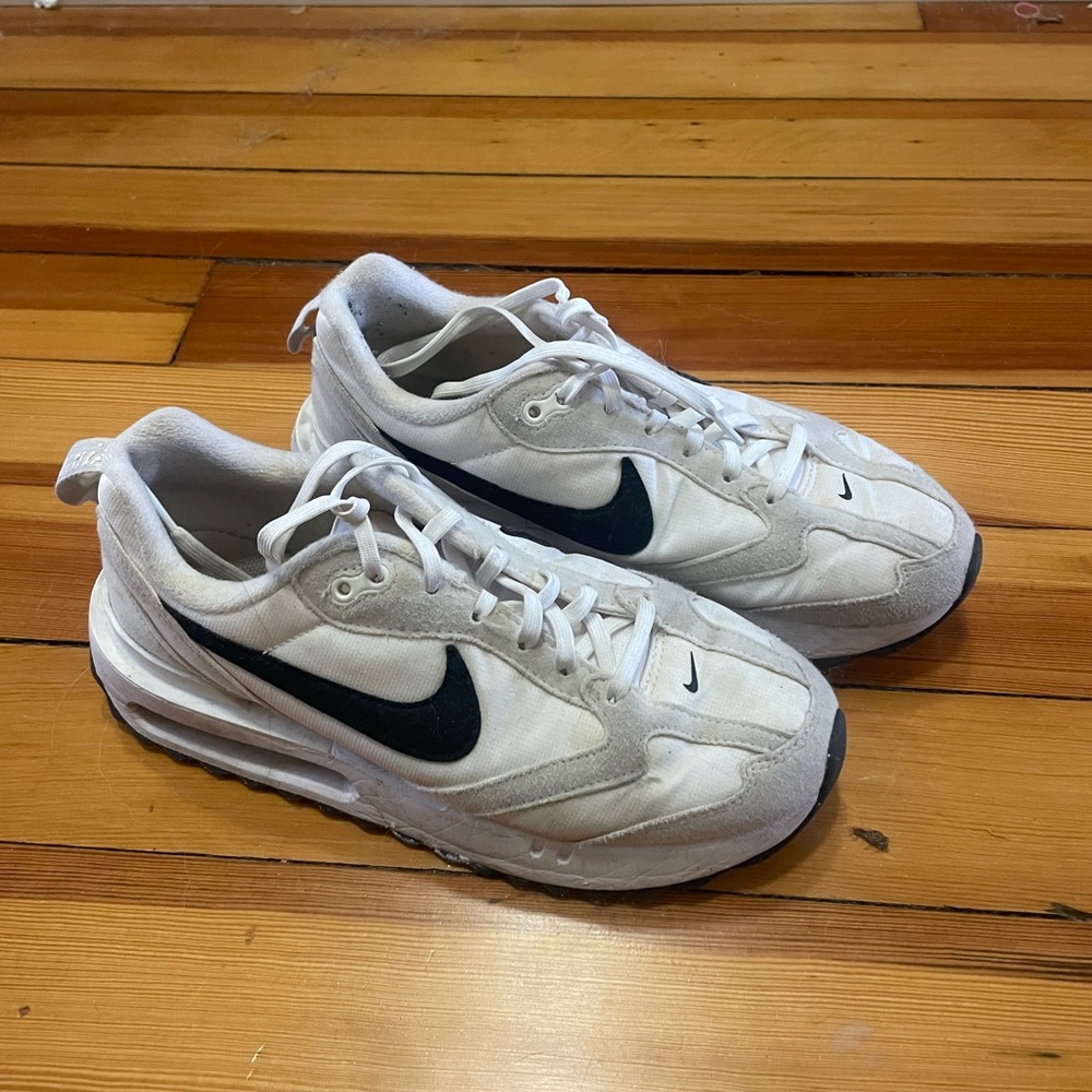 Nike Air Max Dawn Women’s White Sneakers